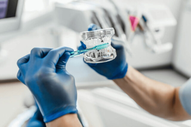 Proper teeth cleaning with an example